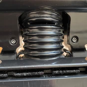 Rowenta Silence Force Cyclonic defekter Schlauch nach kurzer Zeit, Austausch des kompletten Teils erforderlich