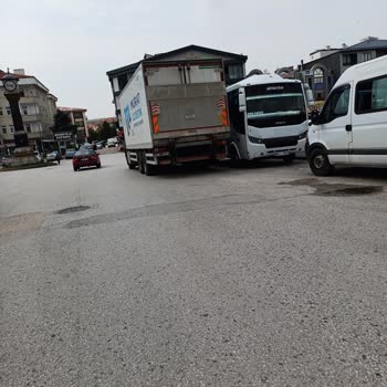 Murat Lojistik Okul Çıkışı Kamyon Tir Parkı