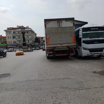 Murat Lojistik Okul Çıkışı Kamyon Tir Parkı