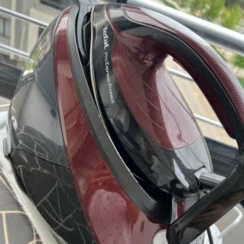 Tefal Buharlı Ütünün İçinden Akan Naylonsu Şey