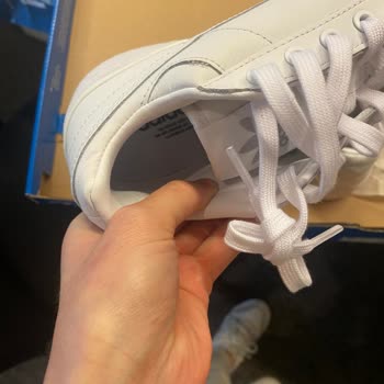 SuperStep Ayağa Vuran Ayakkabı İçin Kullanıcı Hatası Dediler