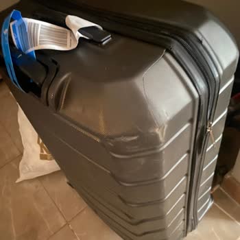 AJet (Anadolu Jet) Ankara-Şırnak Uçuşunda Valizim Hasar Gördü