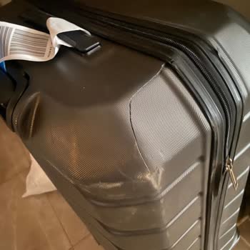 AJet (Anadolu Jet) Ankara-Şırnak Uçuşunda Valizim Hasar Gördü