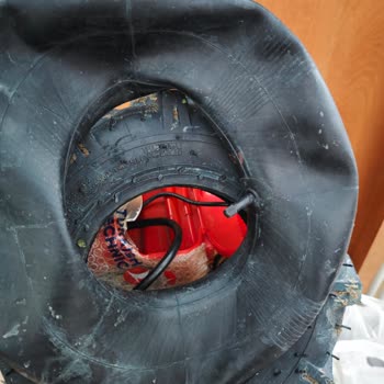 Kaan Çapa Makinesi Lastikleri Ve Sibobu Yarılıyor Ve Bulunamıyor