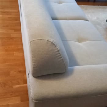 Kelebek Mobilya Koltuğum Yanlış Renkle Döşenmiş