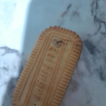 Eti Gıda Finger Bisküvi De Bir Tuhaflık Var