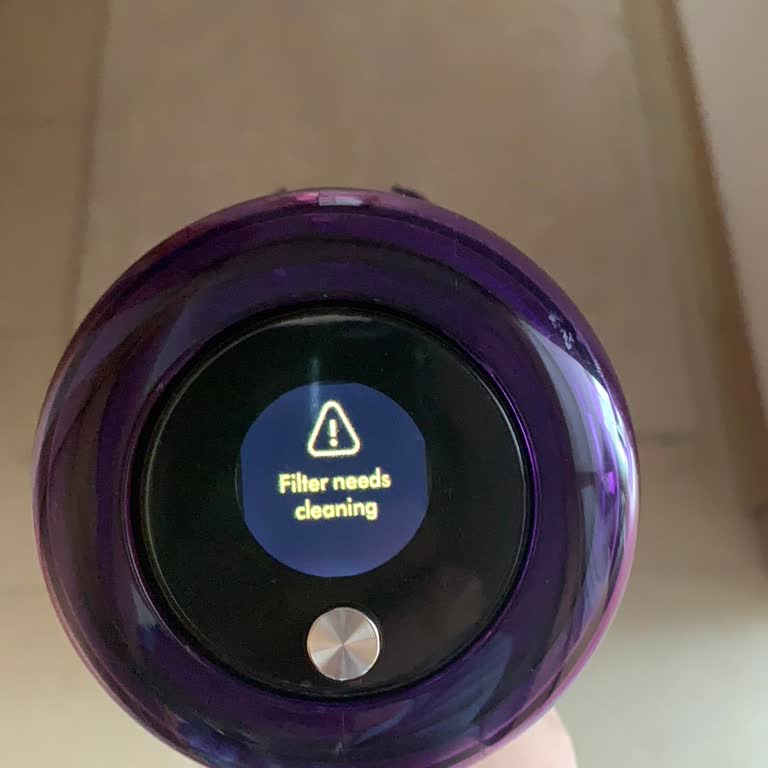 Dyson V15 Sürekli Filtre Temizleme Uyarısı Veriyor.