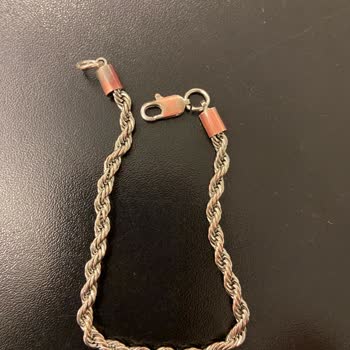 H&M'DEN Alınmış Bilekliğin Kısa Sürede Paslanması