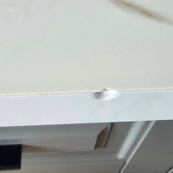 Lamar Ceramics  Porselen Tezgah Kırılması