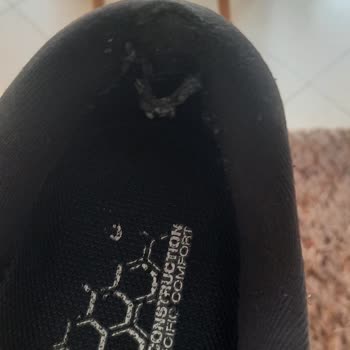 ASICS Kalitesiz Ürün Hayal Kırıklığı Yarattı