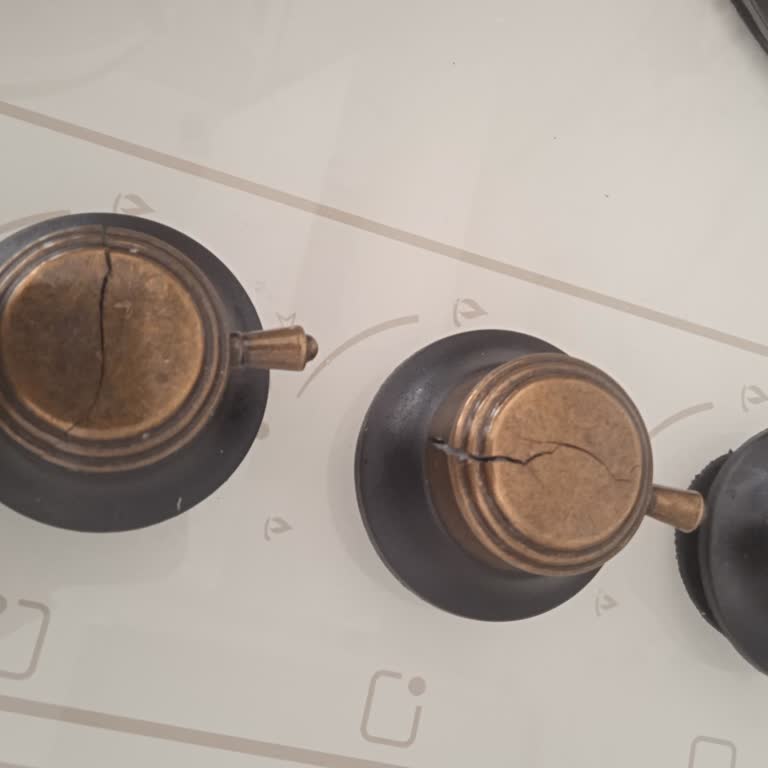 Kumtel Ocak Üstü Düğme Çatlaması