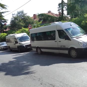 Emniyet Genel Müdürlüğü Kaldırım İşgali Vardır!