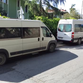 Emniyet Genel Müdürlüğü Kaldırım İşgali Vardır!