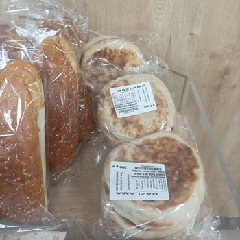 Hakmar Market Tarihi Geçen Ürünleri Satıyor