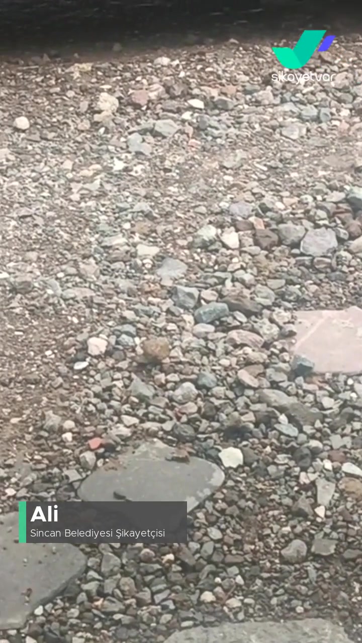 Sincan Belediyesi Şebeke Suyu Patlamış Kilit Taşları Yapılmamış! videonun kapak resmi