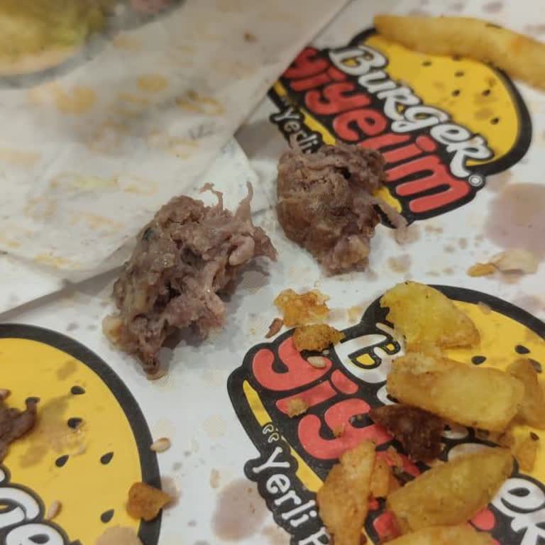 Burger Yiyelim'de Burger Etinin Kalitesizliği Ve Pişmemesi