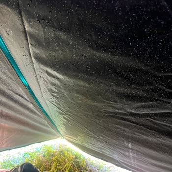 Decathlon MH100 Fresh & Black Su Geçirmez Diye Satılan Ürün Su Geçiriyor.