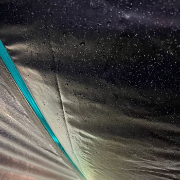 Decathlon MH100 Fresh & Black Su Geçirmez Diye Satılan Ürün Su Geçiriyor.