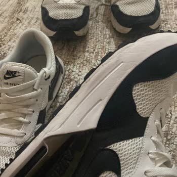 In Street Nike Ayakkabının Arkasında Durmuyor