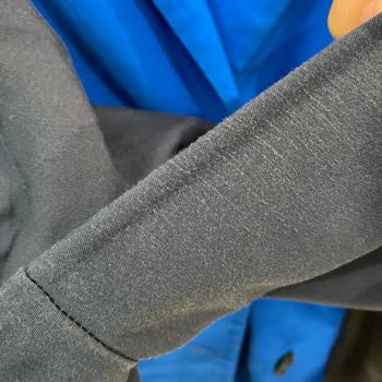 Stradivarius Yeni Pantolonumun Rengi Attı, Mağaza İlgisiz Kaldı!