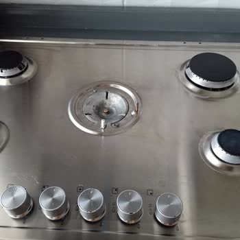 Electrolux Ocak Ve Ankastre Arkasında Durması