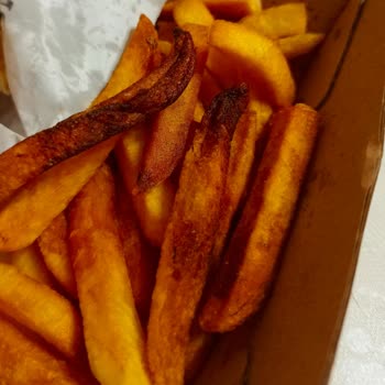 Getir Yemekten Ercan Burger Atakent Siparişim Yanık Kokuyor