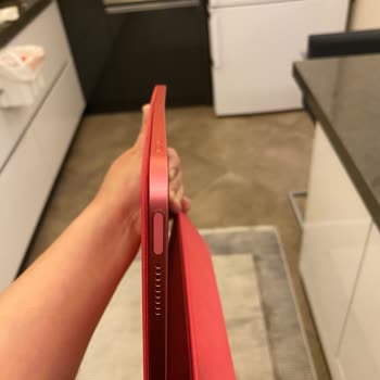 Apple Tablet Üst Kısmından Yamuldu