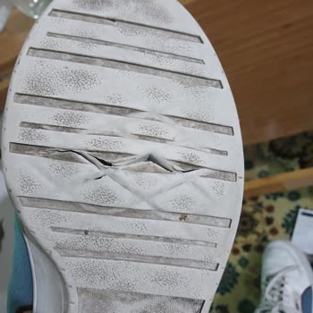 Puma Caven Retro Ayakkabımın Tabanı Yırtıldı