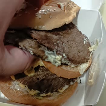 McDonald's Caferağa Yemek Siparişimi Ayıplı Eksik Ürün Gönderdi