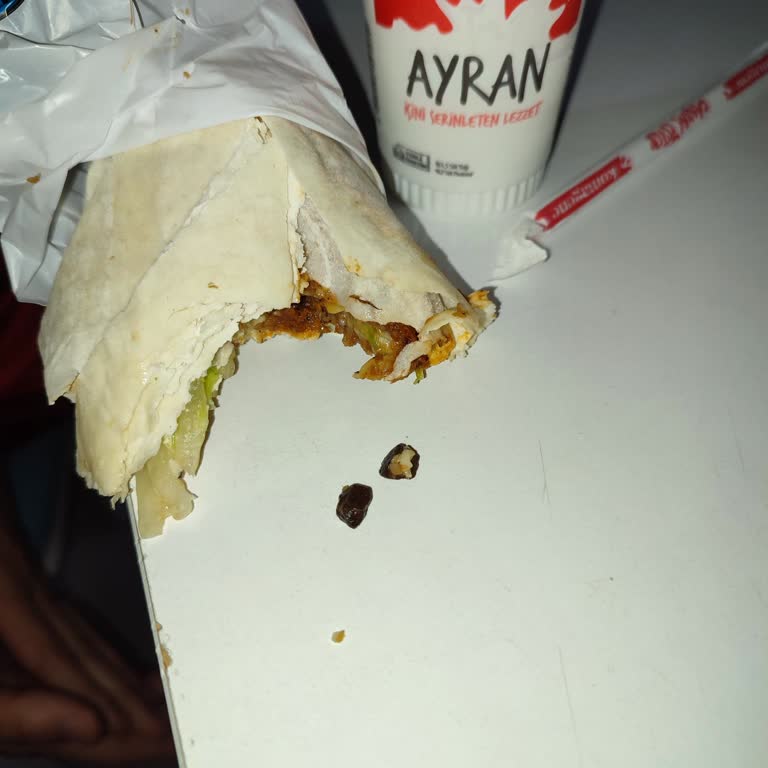 Komagene Çiğ Köfteden Çıkan Taş