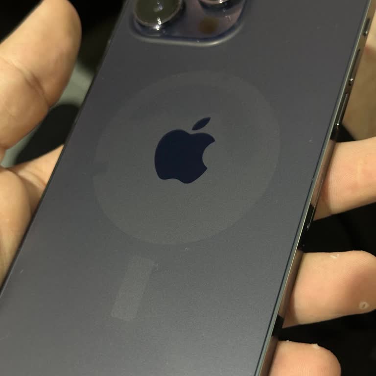 İPhone 14 Pro Max Cihazım Arka Camı Rengi Değişti