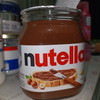 Nutella Üstünde Topakçıklar Çıktı