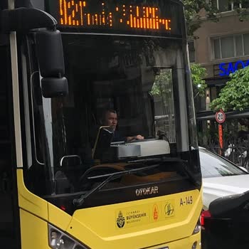 İETT - İstanbul Elektrik Tramvay Tünel 1 Mayıs'ta Çapa'da Kaba Şoför Ve Kapı Sorunu