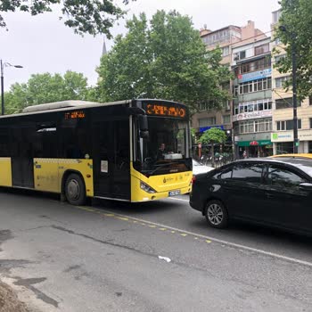 İETT - İstanbul Elektrik Tramvay Tünel 1 Mayıs'ta Çapa'da Kaba Şoför Ve Kapı Sorunu
