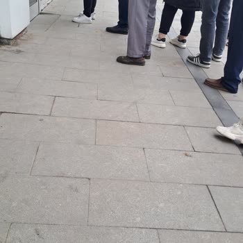 Garanti BBVA Şubenin Vicdansızlığı Ayağım Kırıkken İçeri Almadılar