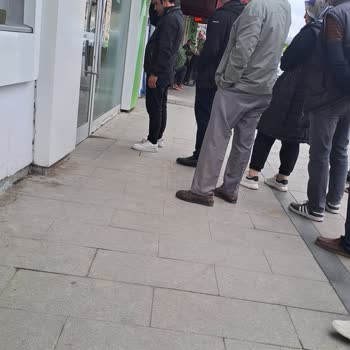 Garanti BBVA Şubenin Vicdansızlığı Ayağım Kırıkken İçeri Almadılar