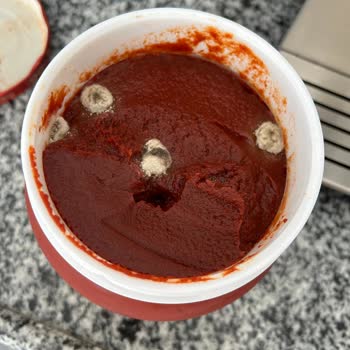 Öncü Salça Açılmamış Kutuda Küf Sorunu