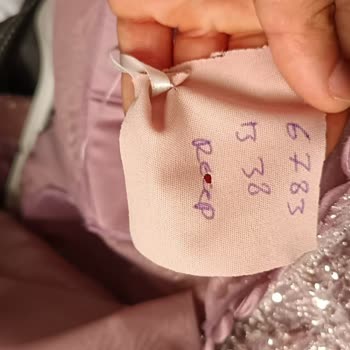 Utku Giyim (Edremit) Elbise Değişimini Kabul Etmemektedir