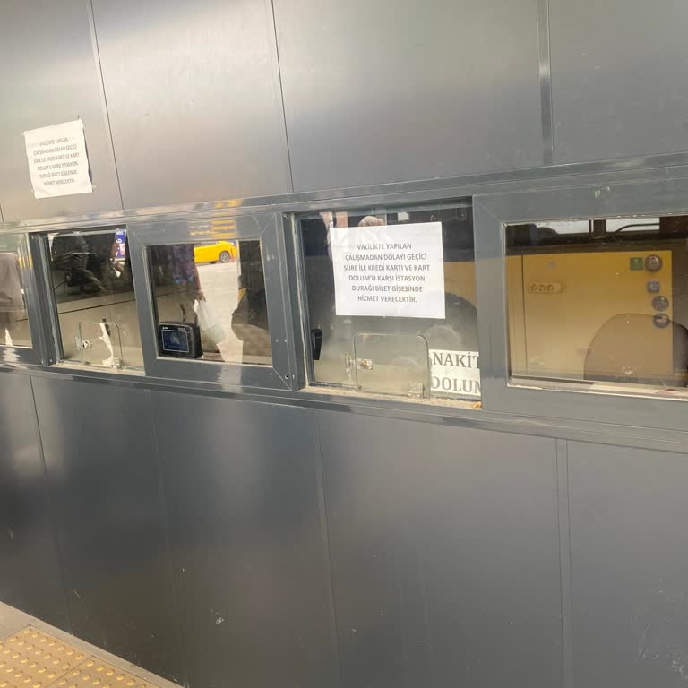 Malatya Büyükşehir Belediyesi Kart Dolum Noktası Olmaması Otobüslerin Geç Gelmesi