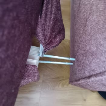 Akşehir Ergül Mobilya Yırtık Koltuk