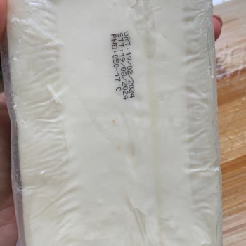 Ekici Peynir Tadı Acı Ve Su İçinde Ekici Taze Kaşar