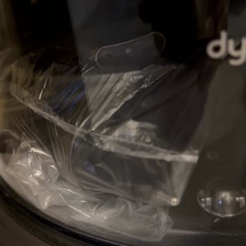 Dyson Servisi, Ürün Parçalarına El Koyuyor, Müşterisine Yalancı Diyor