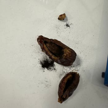 BİM Hurma Simbat Marka Simsiyah Çıktı.