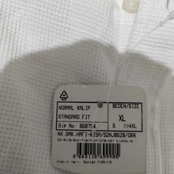 LC Waikiki Kıyafette Alarm Unutulmuş