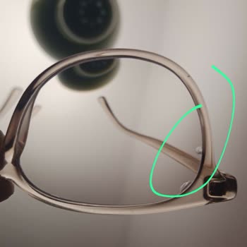 Atasun Optik Yeni Cam Zorla Çerçeveye Takıldığı İçin Bir Ay İçinde Çatladı