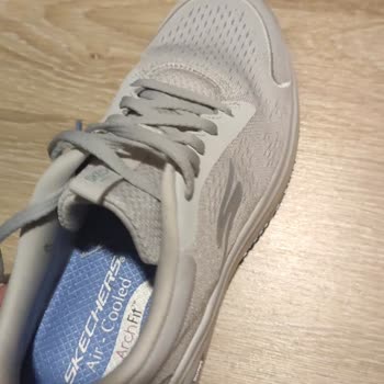 Skechers Teşhir Ayakkabı Satıyor