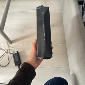 FashFed Özensiz Paketleme Yıpranmış Ambalaj