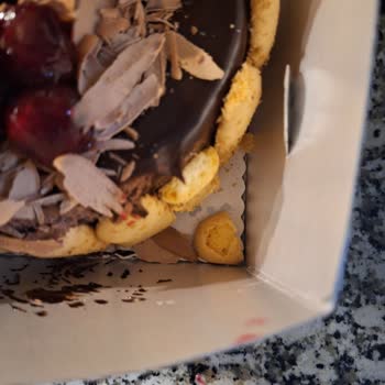 Venüs Pastanesi Venüs Pastahanesi Kalitesiz Hizmet