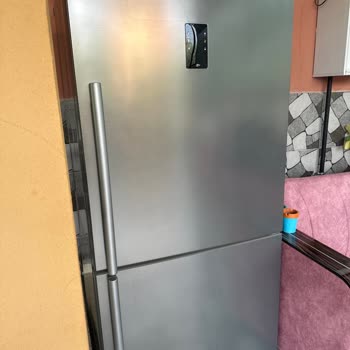 Altus Arçelik Beko Buzdolabının İçi Kokuyor