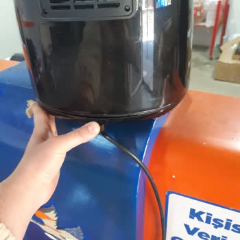 Kiwi Home Airfryer Dikkatsiz Kargolama Kırılmış Hazne